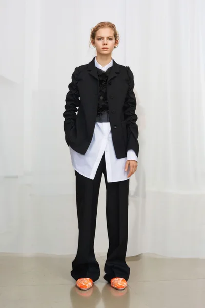 Look 18